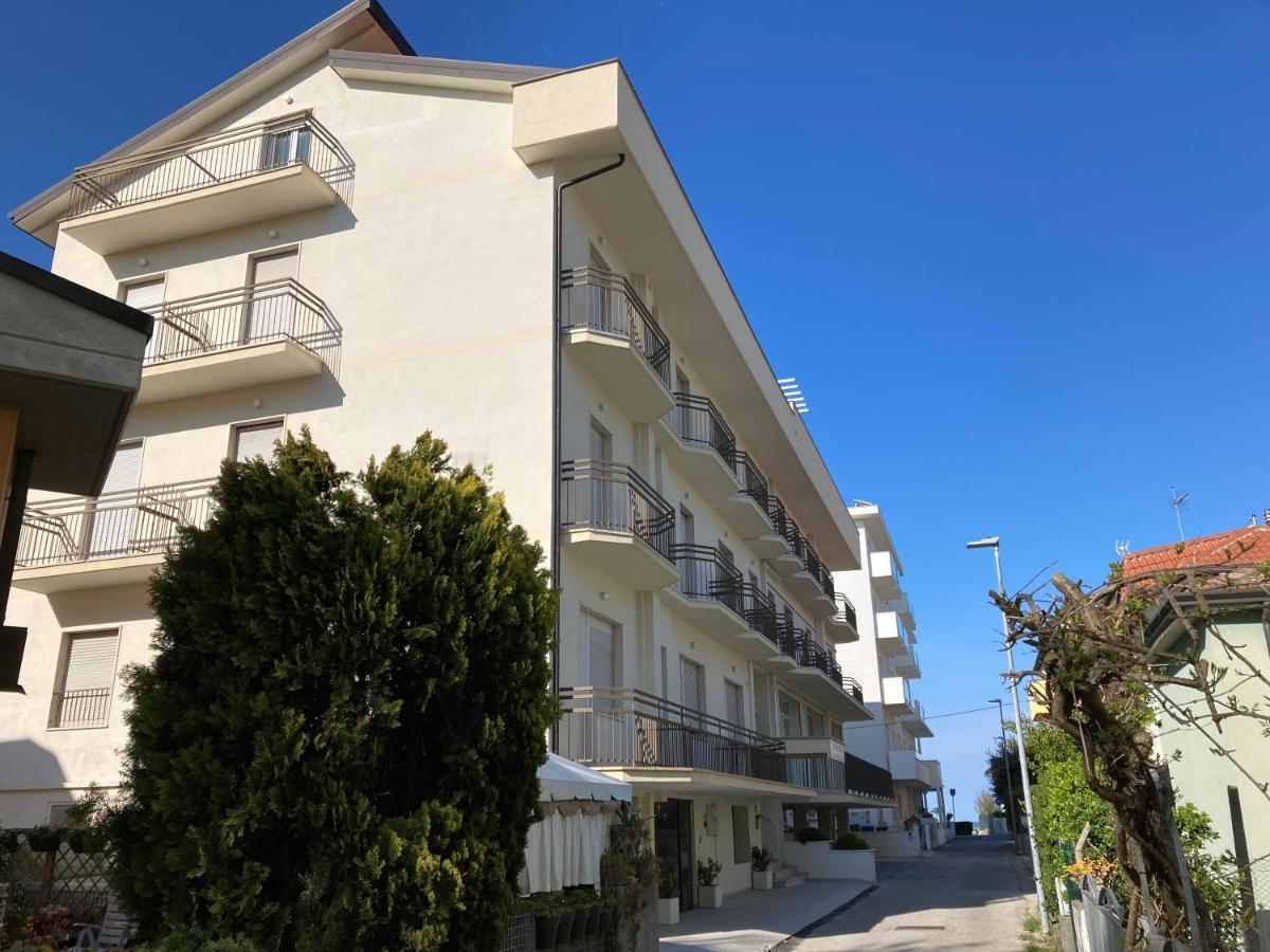 Santa Barbara Hotel & Apartments Bellaria-Igea Marina Exterior photo